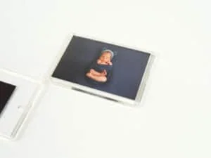 Bebé en álbum de fotos de recién nacido, portada y recuerdo personalizado, 3F Álbumes.