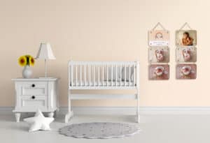 1. Alcoba con álbumes 3F, decoración de habitación infantil con fotos de bebé y niños.