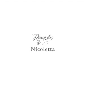 Recuerdos de Nicoleta en álbumes personalizados y elegantes para ocasiones especiales.