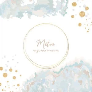 Álbum de primera comunión para niños personalizado con diseño elegante y detalles en dorado.