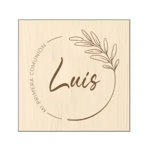 1. Álbumes personalizados para comuniones con diseño elegante y trazo de hoja natural.