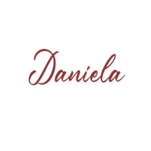 Álbum personalizado con nombre Daniela para recuerdos especiales y regalos únicos en fotos.